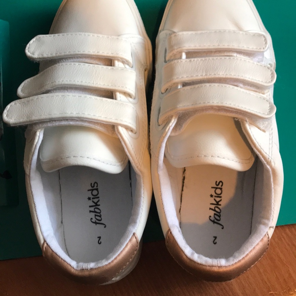 Fab kids new sneakers
